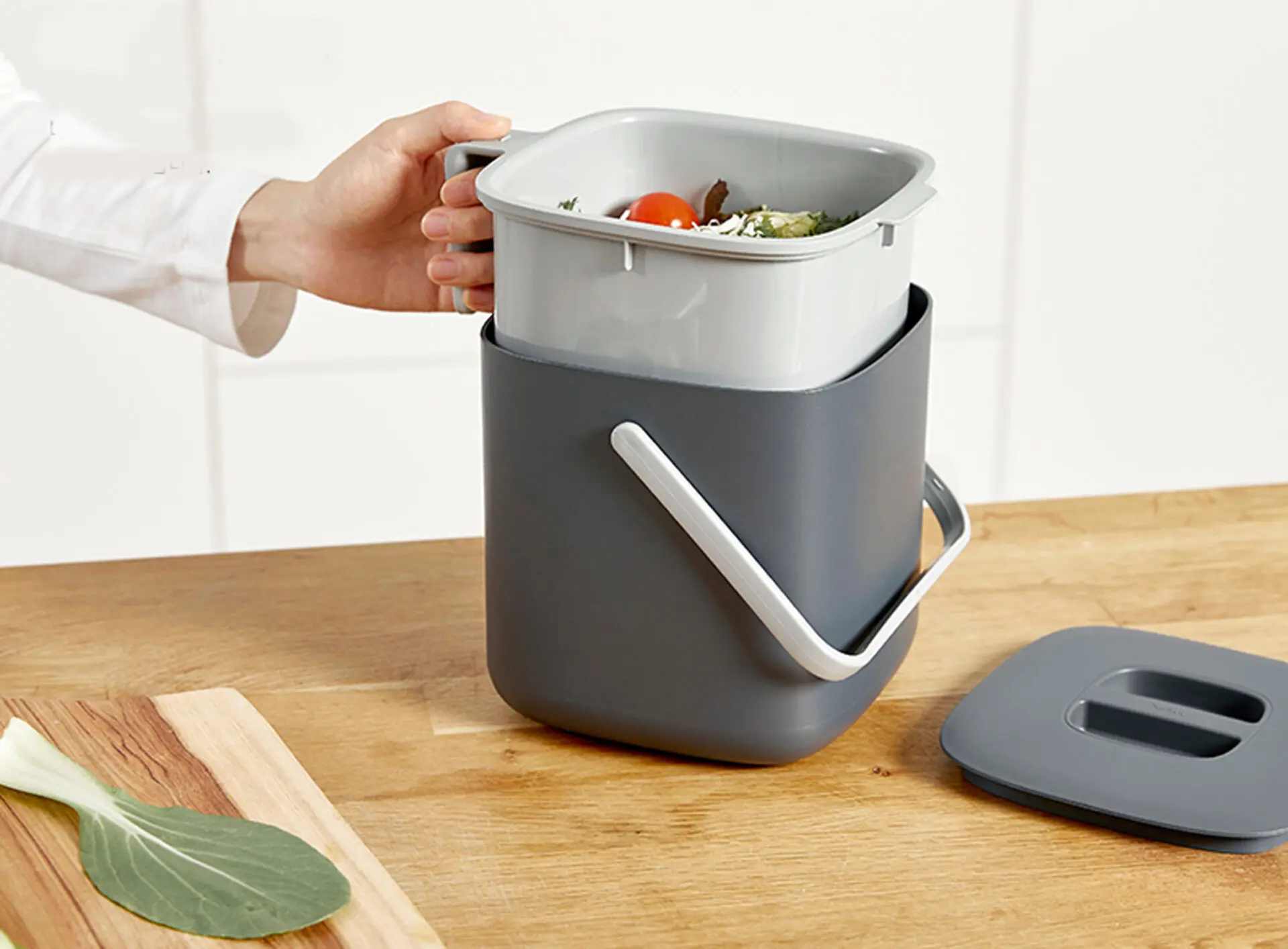 Best Compact Compost Container Bin - Image of lifting the inner bucket 
